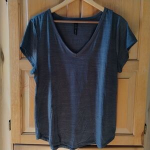 90 Degree By Reflex Slate V-Neck Tee Sz XL